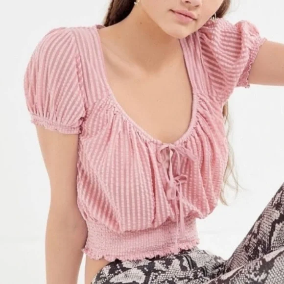 Urban Outfitters Peasant style cropped top - dusty pink - polyester  - L - Picture 2 of 10